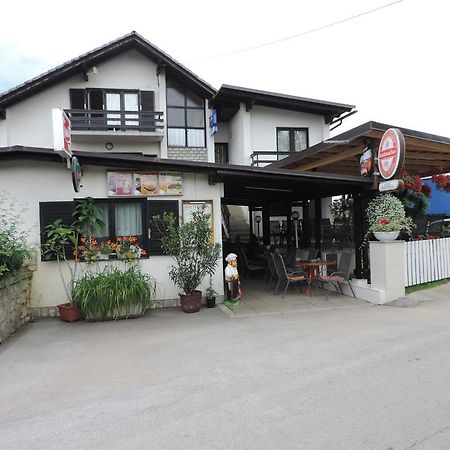 Bed And Breakfast Victoria Ogulin Esterno foto