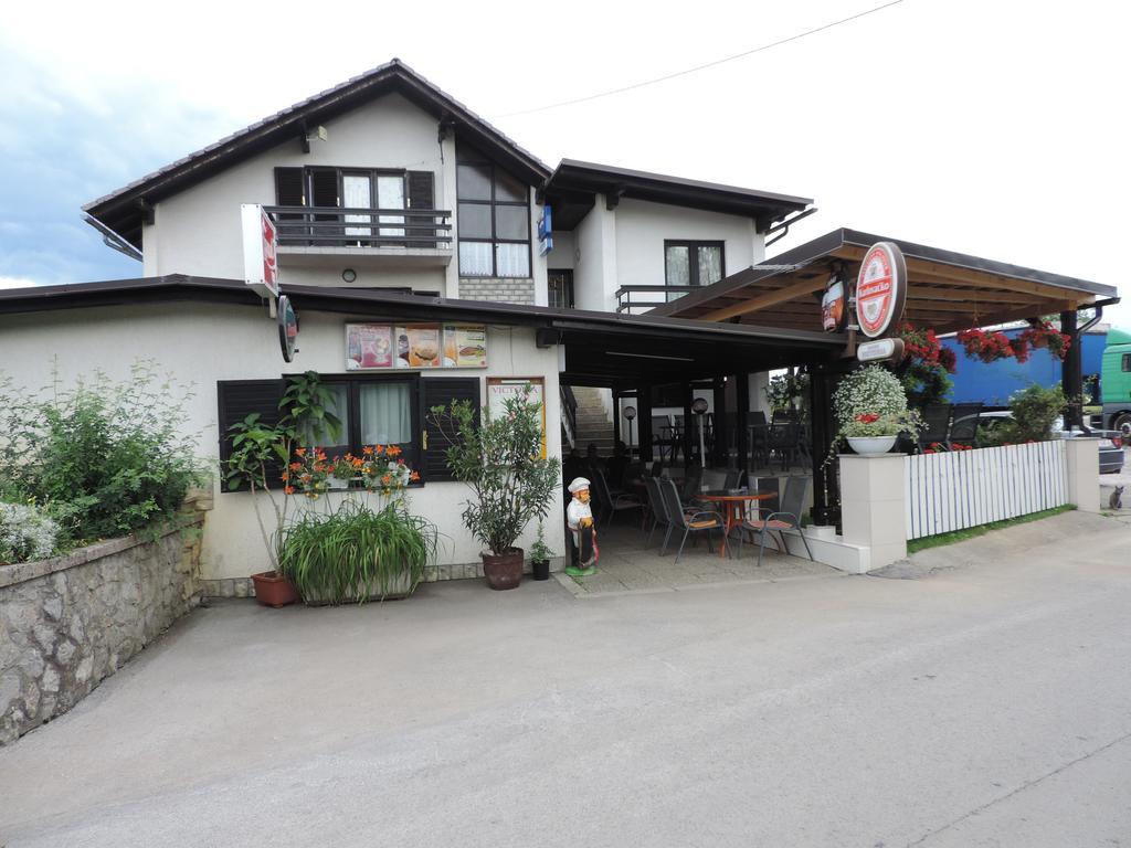 Bed And Breakfast Victoria Ogulin Esterno foto