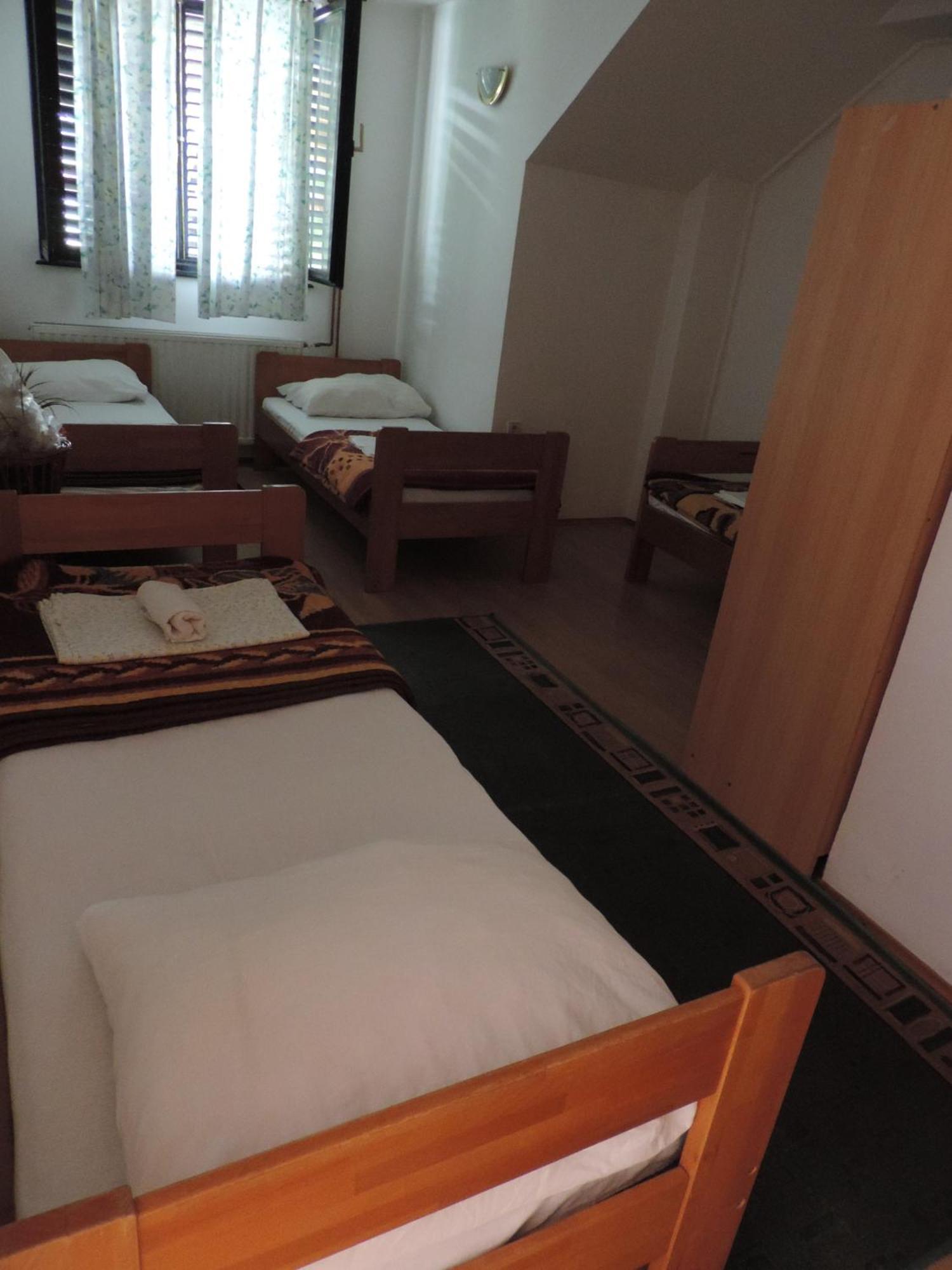 Bed And Breakfast Victoria Ogulin Esterno foto